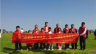 【文明实践】新城联合党委开展“大手牵小手，共护文明城”亲子志愿活动